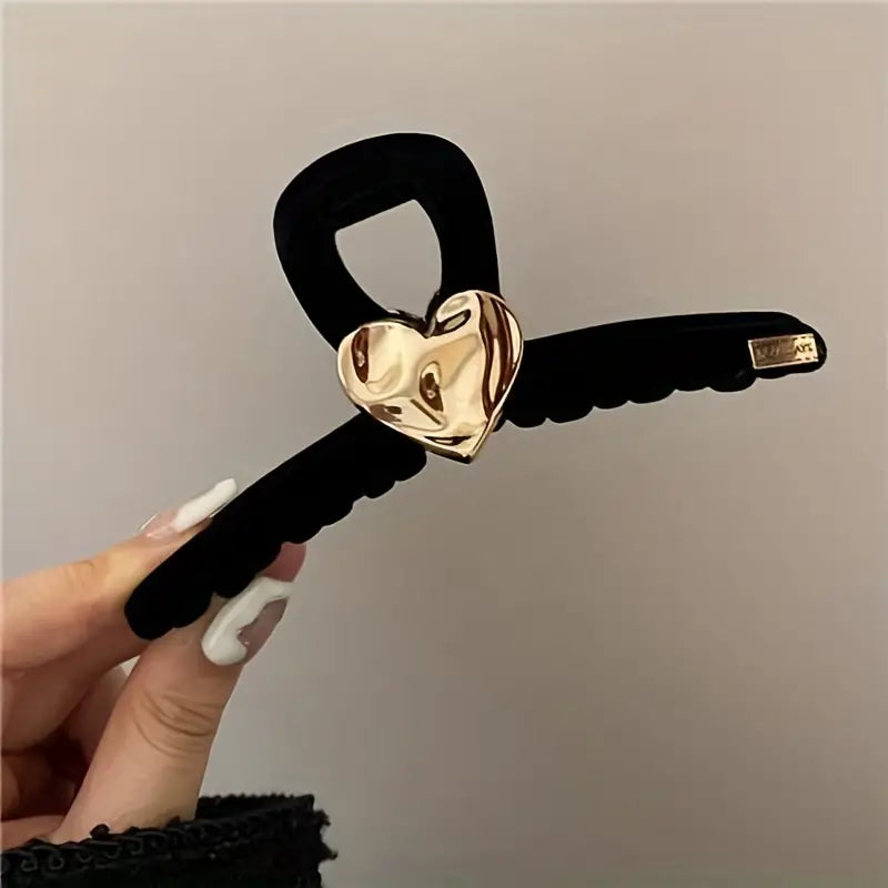 Elegant Vintage Heart Clip