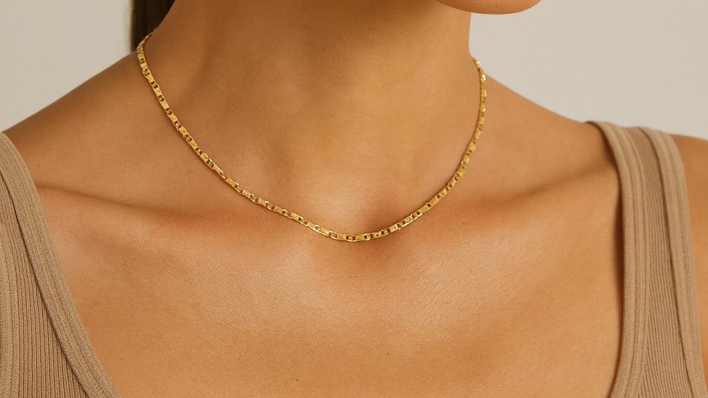 Collar de cadena Valentino chapado en oro auténtico de 18 quilates