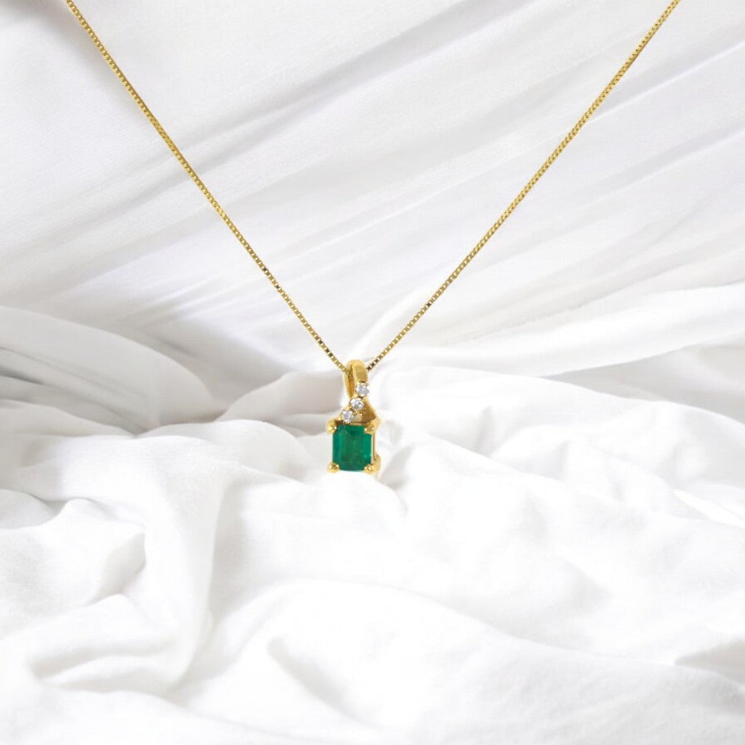 Square Shape Colombian Emerald & Diamond charm & Solid Gold 18K Italian