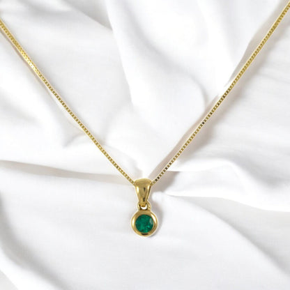 Circle Shape Colombian Emerald charm  Italian Solid Gold 18K