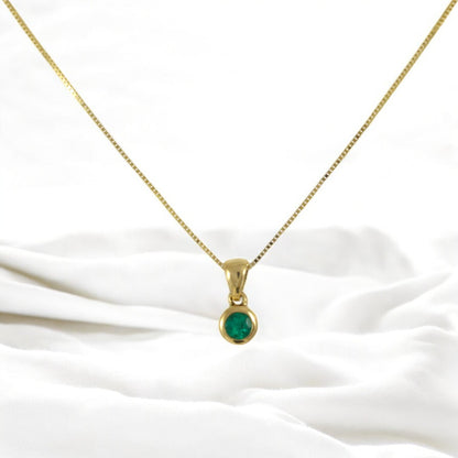 Circle Shape Colombian Emerald charm  Italian Solid Gold 18K