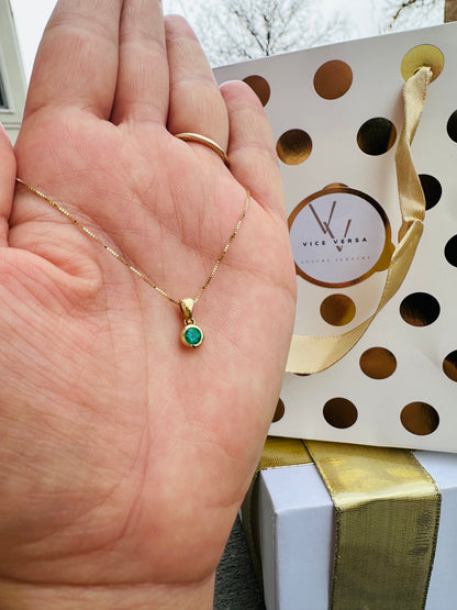 Circle Shape Colombian Emerald charm  Italian Solid Gold 18K